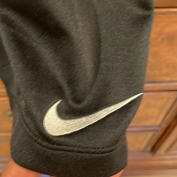 Nike black dri fit kids shorts - Picture 4 of 7
